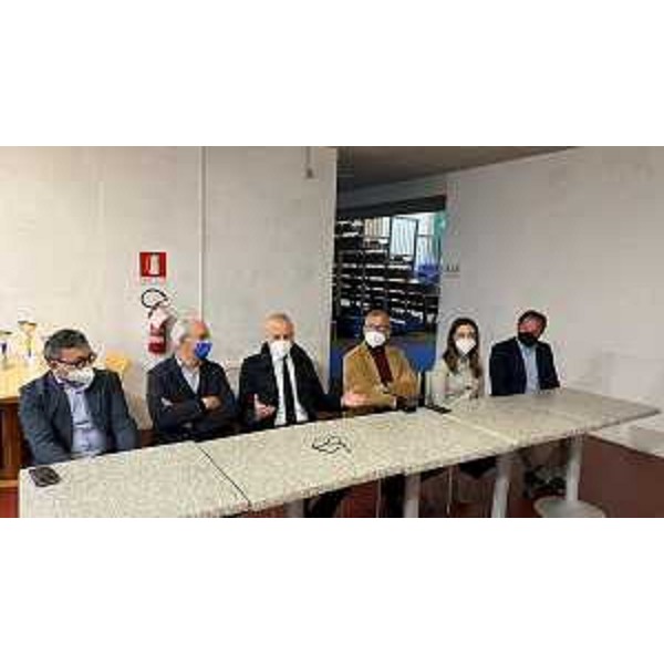 Il presidente del Cr Fvg, Piero Mauro Zanin, e la consigliera Maddalena Spagnolo insieme alle altre autorità - Il presidente del Cr Fvg, Piero Mauro Zanin, e la consigliera Maddalena Spagnolo insieme alle altre autorità