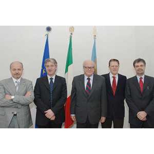 Renzo Tondo (Presidente Regione Friuli Venezia Giulia) incontra Carlo Dapelo (Presidente Corte d'Appello Trieste), Mario Trampus (Presidente vicario Corte d'Appello Trieste) e Arrigo De Pauli (Presidente Tribunale Ordinario Trieste) nella sede della Regione a Trieste. (Trieste 12/05/08)