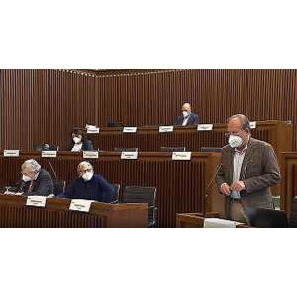 In primo piano Walter Zalukar (Misto) e alcuni consiglieri regionali del Centrosinistra della III Commissione - In primo piano Walter Zalukar (Misto) e alcuni consiglieri regionali del Centrosinistra della III Commissione