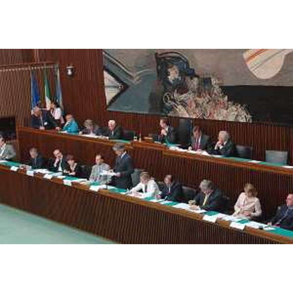 Renzo Tondo (Presidente Friuli Venezia Giulia) illustra il programma della legislatura al Consiglio regionale a Trieste. (Trieste 15/05/08)