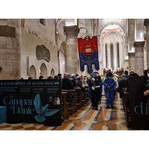 Un momento della celebrazione dell'anniversario del terremoto - Un momento della celebrazione dell'anniversario del terremoto