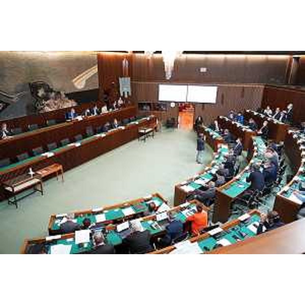 Un momento della seduta del Consiglio regionale dedicata al ddl 166 - Un momento della seduta del Consiglio regionale dedicata al ddl 166