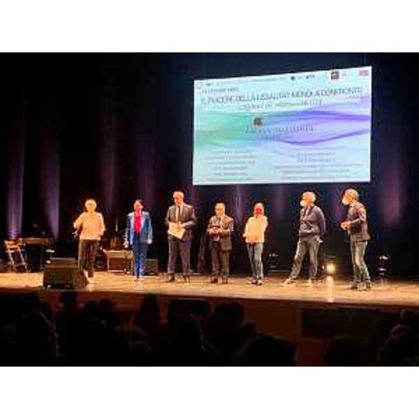 Il saluto delle autorità al progetto "Il piacere della legalità? Mondi a confronto" - Il saluto delle autorità al progetto "Il piacere della legalità? Mondi a confronto" 