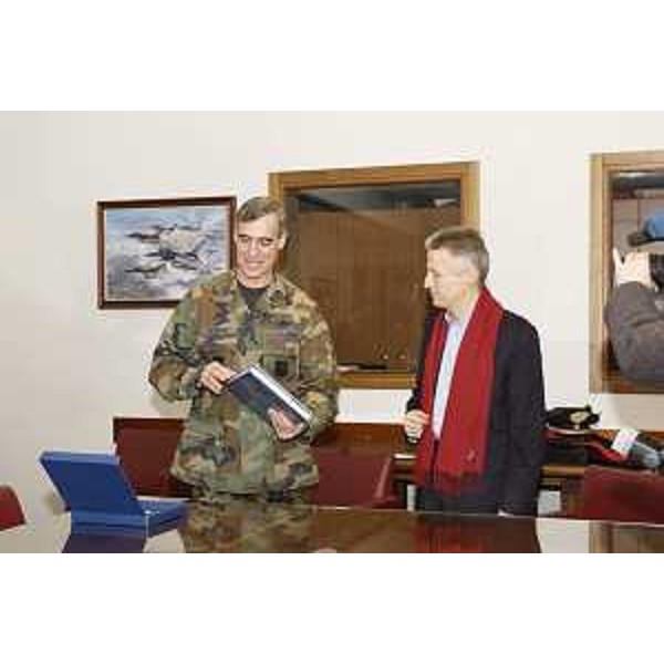 Riccardo Illy (Presidente Friuli Venezia Giulia) in visita alla Base aerea di Aviano. (Aviano 21/01/04)