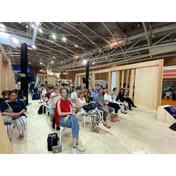 Il pubblico presente all'evento dedicato al giornalista Fausto Biloslavo - Il pubblico presente all'evento dedicato al giornalista Fausto Biloslavo