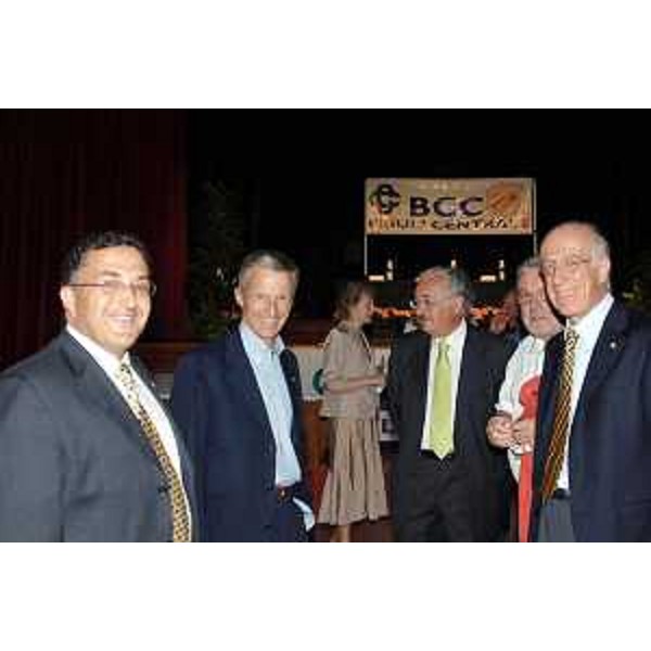 Riccardo Illy (Presidente Regione Friuli Venezia Giulia) con Giuseppe Graffi Brunoro (Presidente della Bcc del Friuli Centrale) e Iginio Colussi (Vicepresidente)