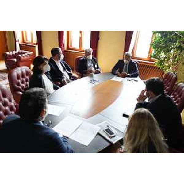 Consegna della petizione alla presidenza del Consiglio regionale - Consegna della petizione alla presidenza del Consiglio regionale