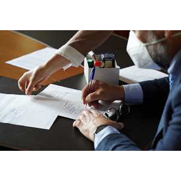 Consegna della petizione alla presidenza del Consiglio regionale - Consegna della petizione alla presidenza del Consiglio regionale