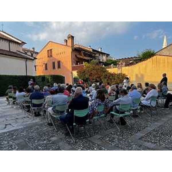 Interventi di autorità e studiosi davanti al pubblico di San Vito al Tagliamento (Pn) - Interventi di autorità e studiosi davanti al pubblico di San Vito al Tagliamento (Pn)