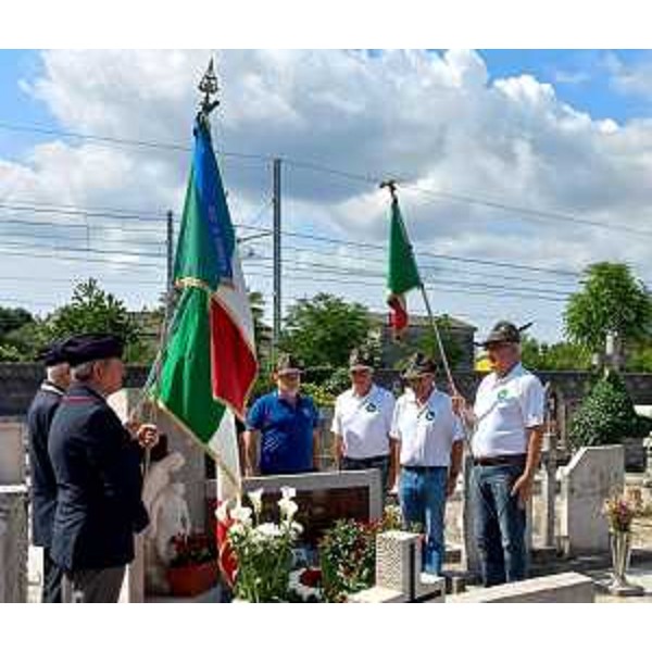 La tomba di Antonio Ferraro nel cimitero di Mossa - La tomba di Antonio Ferraro nel cimitero di Mossa