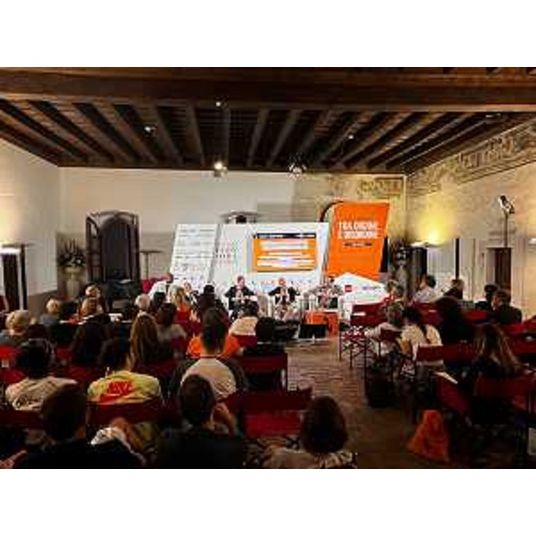 Gli intervenuti nella sala Falconetto di palazzo Geremia a Trento - Gli intervenuti nella sala Falconetto di palazzo Geremia a Trento