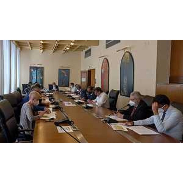 Un momento della Conferenza dei capigruppo, riunita oggi nella Sala gialla del Consiglio regionale - Un momento della Conferenza dei capigruppo, riunita oggi nella Sala gialla del Consiglio regionale