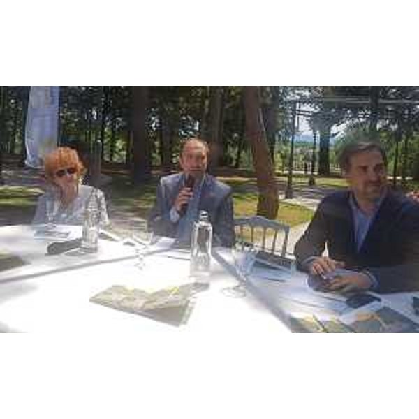 L'assessore alla Cultura, Tiziana Gibelli, (prima da sinistra) durante la presentazione della 15a edizione de "Il Piccolo Opera Festival". - L'assessore alla Cultura, Tiziana Gibelli, (prima da sinistra) durante la presentazione della 15a edizione de "Il Piccolo Opera Festival".