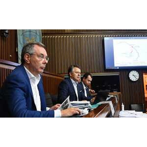 L'assessore regionale alle Infrastrutture e territorio Graziano Pizzimenti durante i lavori della IV Commissione - L'assessore regionale alle Infrastrutture e territorio Graziano Pizzimenti durante i lavori della IV Commissione