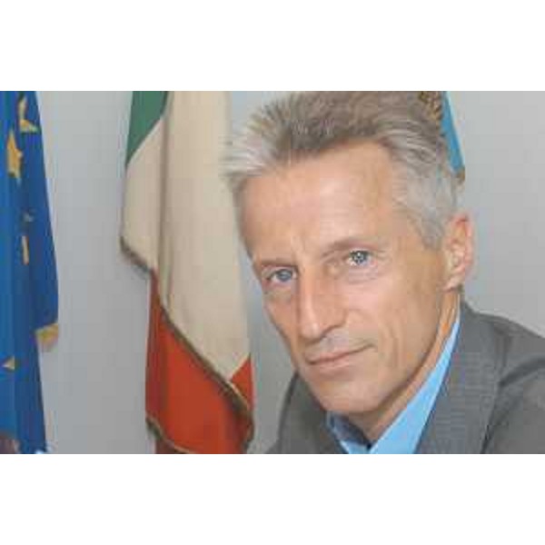 Riccardo Illy (Presidente Friuli Venezia Giulia) nella sede della Regione a Trieste. (Trieste 15/07/03)