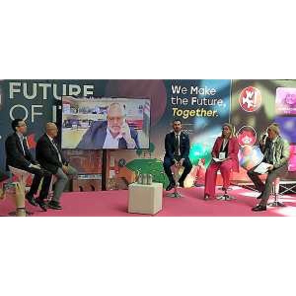 L'assessore regionale al Patrimonio e sistemi informativi al We Make Future (Wmf), il più grande festival sull'innovazione digitale e sociale tenutosi a Rimini. - L'assessore regionale al Patrimonio e sistemi informativi al We Make Future (Wmf), il più grande festival sull'innovazione digitale e sociale tenutosi a Rimini. 