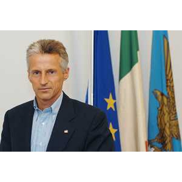 Riccardo Illy (Presidente Friuli Venezia Giulia) nella sede della Regione a Trieste. (Trieste 03/07/03)