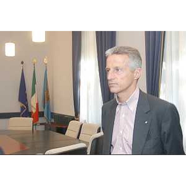 Riccardo Illy (Presidente Friuli Venezia Giulia) nella sede della Regione a Trieste. (Trieste 17/06/03)