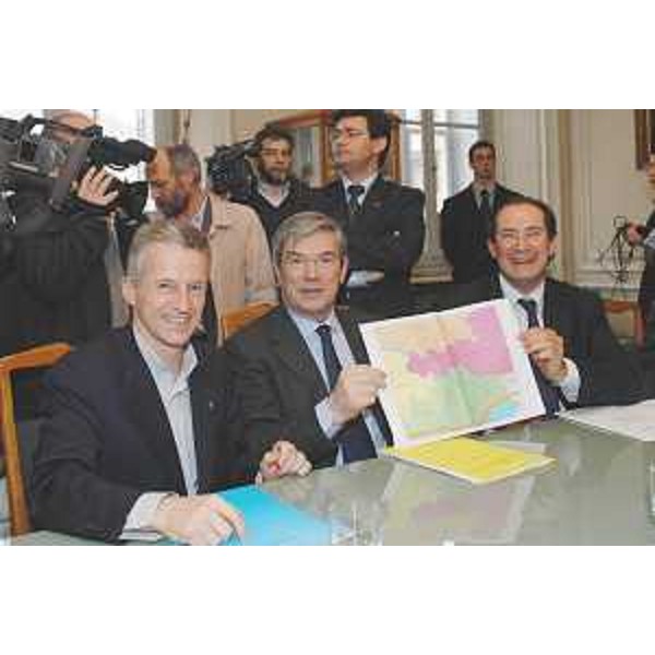 Riccardo Illy (Presidente Friuli Venezia Giulia), Pietro Lunardi (Ministro Infrastrutture e Trasporti) e Giancarlo Galan (Presidente Veneto) a Gorizia. (Gorizia 05/04/08)