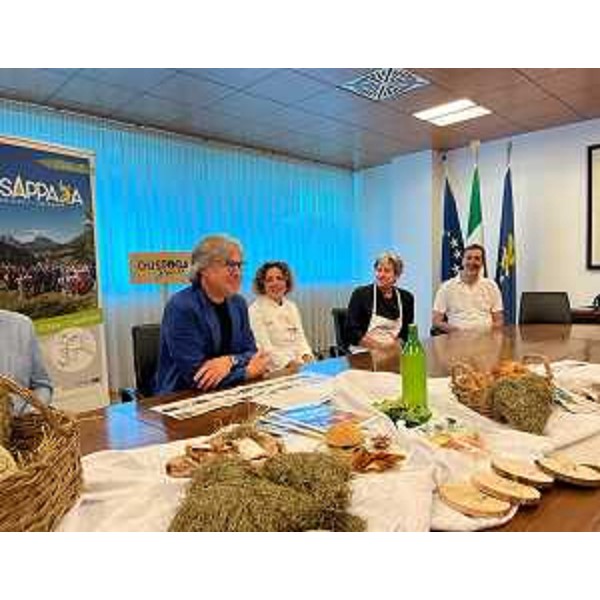 L'assessore regionale alle Attività produttive e Turismo, Sergio Emidio Bini, in occasione della presentazione della seconda edizione di 'Gustosa Sappada', - L'assessore regionale alle Attività produttive e Turismo, Sergio Emidio Bini, in occasione della presentazione della seconda edizione di 'Gustosa Sappada', 
