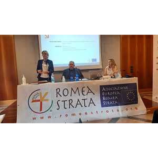Lassessore regionale alle Finanze, Barbara Zilli, con don Raimondo Sinibaldi, alla presentazione della via Romea Strata - Lassessore regionale alle Finanze, Barbara Zilli, con don Raimondo Sinibaldi, alla presentazione della via Romea Strata