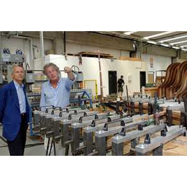 Riccardo Illy (Presidente Regione Friuli Venezia Giulia) visita la Fazioli Pianoforti di Sacile
