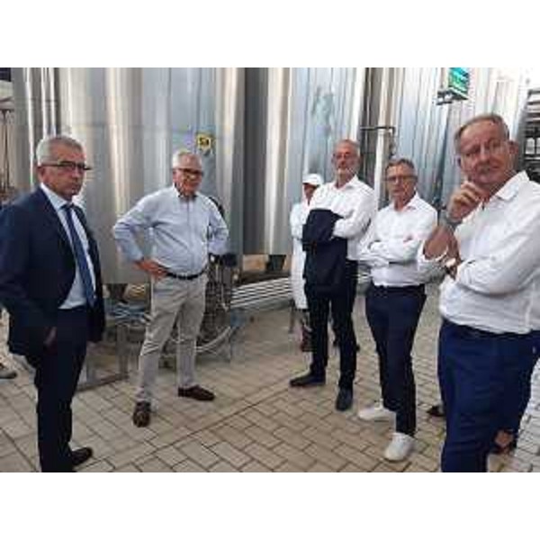 L'assessore Zannier in visita alla centrale del latte ad Alessandria - L'assessore Zannier in visita alla centrale del latte ad Alessandria 