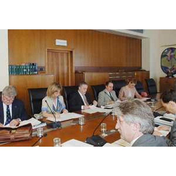 La Giunta regionale presieduta da Renzo Tondo riunita a Trieste nella sede del Consiglio regionale. (Trieste 21/05/08)