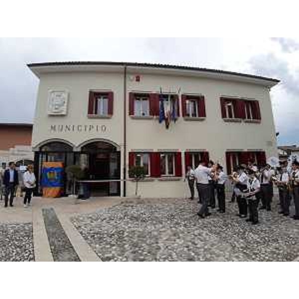 La nuova biblioteca di Valvasone Arzene - La nuova biblioteca di Valvasone Arzene