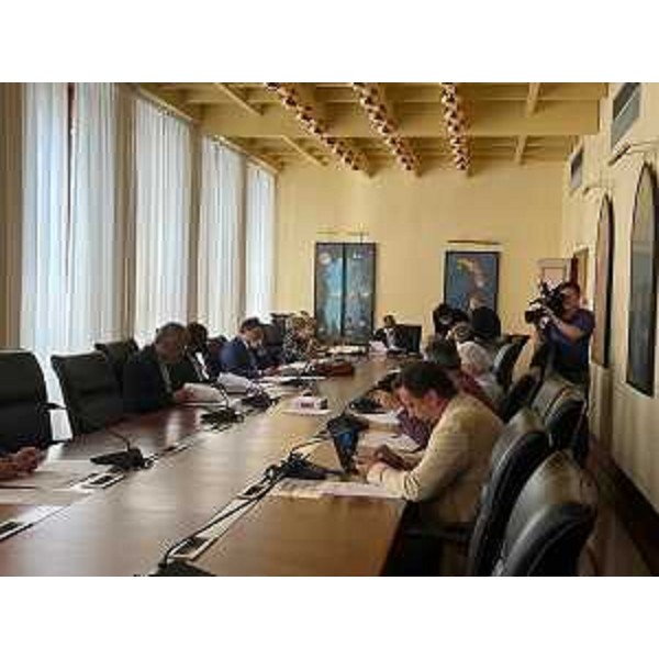 La Giunta per il Regolamento riunita in sala Gialla - La Giunta per il Regolamento riunita in sala Gialla