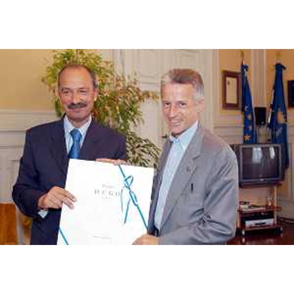 Riccardo Illy (Presidente Friuli Venezia Giulia) fa visita a Vittorio Brancati (Sindaco Gorizia). (Gorizia 23/06/03) 