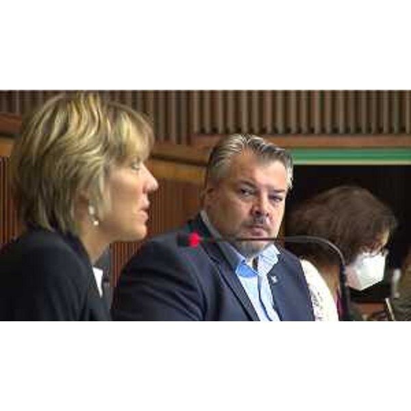 Il presidente della V Commisisone, Diego Bernardis Lega), e l'assessore regionale alle Finanze, Barbara Zilli - Il presidente della V Commisisone, Diego Bernardis Lega), e l'assessore regionale alle Finanze, Barbara Zilli