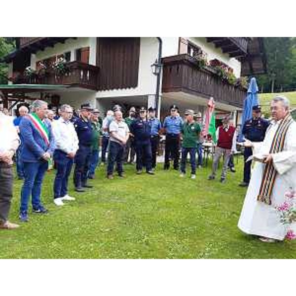 Una fase della cerimonia svoltasi in Valsaisera alla presenza dell'assessore regionale Stefano Zannier - Una fase della cerimonia svoltasi in Valsaisera alla presenza dell'assessore regionale Stefano Zannier