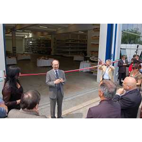 Riccardo Riccardi (Assessore regionale Pianificazione territoriale, Energia, Mobilità e Infrastrutture Trasporto) all'inaugurazione del capannone e dello show room della Metalest di San Giovanni al Natisone. (San Giovanni al Natisone 24/05/08)