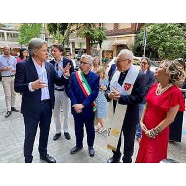 L'assessore Bini all'inaugurazione di Affida - L'assessore Bini all'inaugurazione di Affida