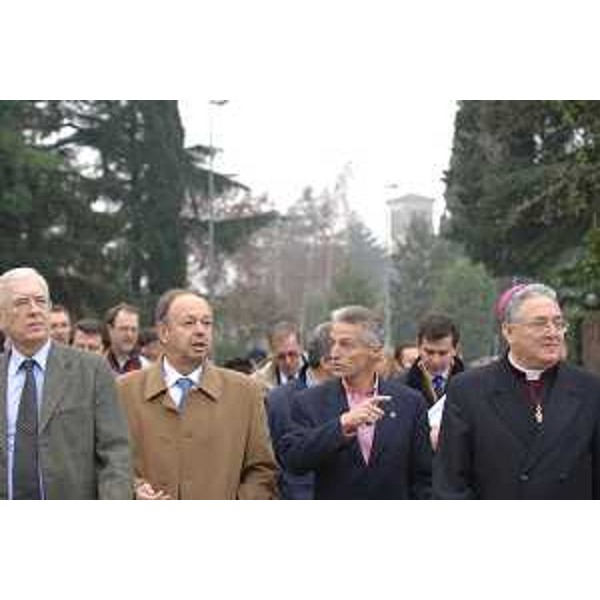 Riccardo Illy (Presidente Friuli Venezia Giulia), Dino De Antoni (Arcivescovo Gorizia), Marzio Strassoldo (Presidente Provincia Udine) e Renato Nuovo (Sindaco Aiello del Friuli) all'inaugurazione di due opere parrocchiali ad Aiello del Friuli. (Aiello del Friuli 08/12/06)