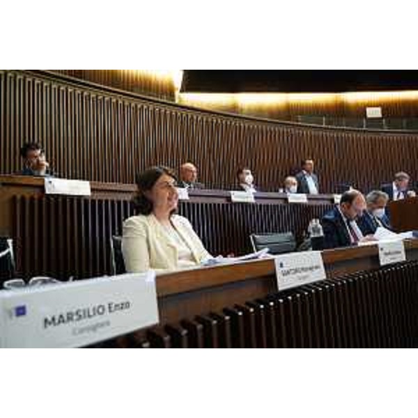 I banchi consiliari del Pd in Aula - I banchi consiliari del Pd in Aula