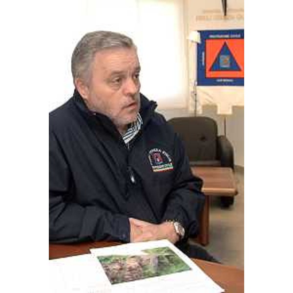 Vanni Lenna (Assessore regionale Protezione civile) nella sala operativa della Protezione civile regionale a Palmanova. (Palmanova (07/06/08)