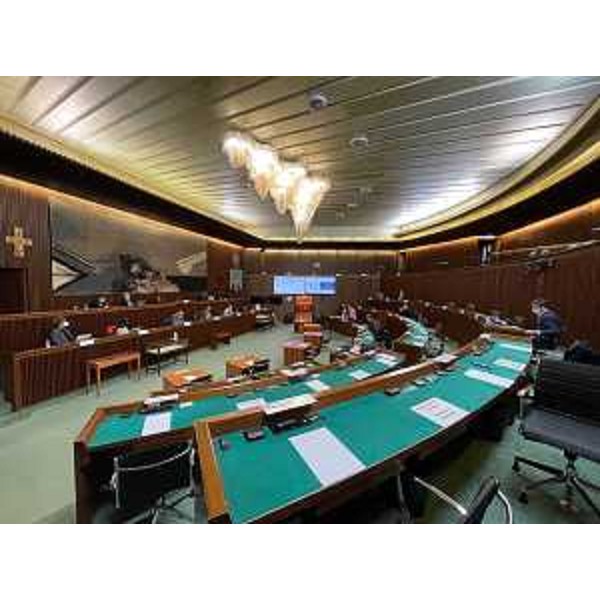 Un'altra immagine della III Commissione, riunita in aula per i suoi lavori - Un'altra immagine della III Commissione, riunita in aula per i suoi lavori