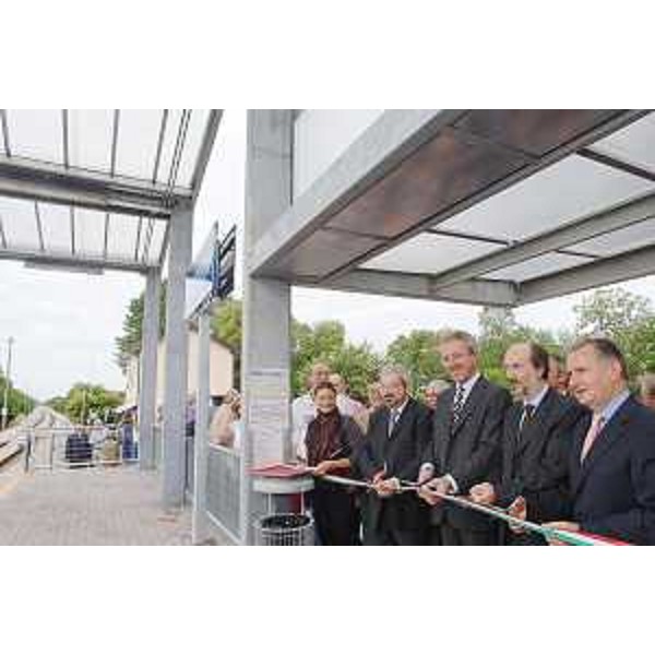 Riccardo Riccardi (Assessore regionale Mobilità) inaugura la nuova stazione di San Gottardo sulla linea Udine-Cividale con i Sindaci Furio Honsell (Udine) e Attilio Vuga (Cividale del Friuli), e Angelo Compagnon (Commissione Trasporti Camera). (Udine 08/06/08) 
