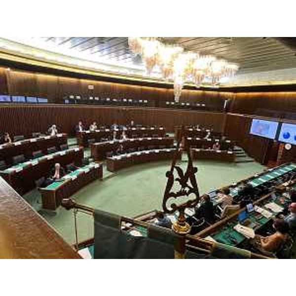 II Commissione, Giunta e uffici impegnati durante la seduta - II Commissione, Giunta e uffici impegnati durante la seduta