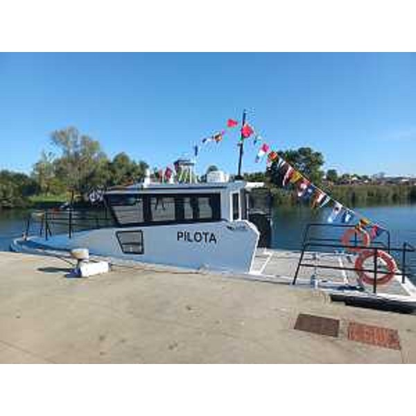 L'imbarcazione ceduta oggi dalla Regione per svolgere servizio a Porto Nogaro - L'imbarcazione ceduta oggi dalla Regione per svolgere servizio a Porto Nogaro