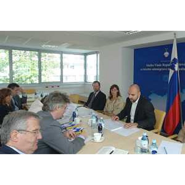 Renzo Tondo (Presidente Friuli Venezia Giulia) incontra Marko Starman (Sottosegretario Ministero Politica regionale e Autonomia locale Slovenia) a Lubiana. (Lubiana 11/06/08)