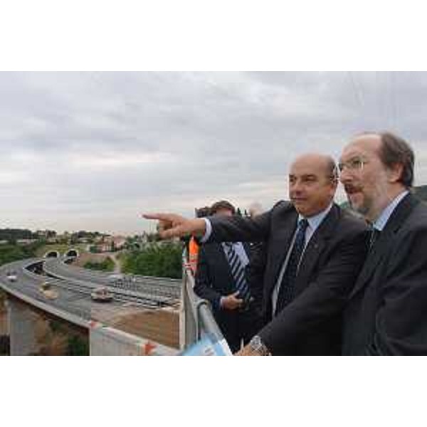 Riccardo Riccardi (Assessore regionale Infrastrutture Trasporto) e Roberto Dipiazza (Sindaco Trieste) visitano i cantieri della Grande Viabilità Triestina nell'area Cattinara - Padriciano, a Trieste. (Trieste 12/06/08)