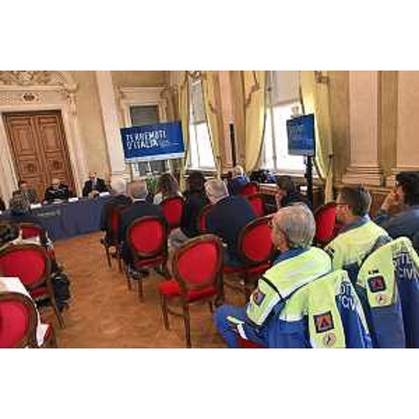 Il governatore della Regione Massimiliano Fedriga e il vicegovernatore con delega alla Protezione civile, Riccardo Riccardi, alla presentazione della mostra "Terremoti d'Italia", ideata dal Dipartimento di Protezione civile della Presidenza del consiglio dei ministri, rappresentata dal capo dipartimento Fabrizio Curcio, e organizzata dell'Università di Trieste, rappresentata dal rettore Roberto Di Lenarda. - Il governatore della Regione Massimiliano Fedriga e il vicegovernatore con delega alla Protezione civile, Riccardo Riccardi, alla presentazione della mostra "Terremoti d'Italia", ideata dal Dipartimento di Protezione civile della Presidenza del consiglio dei ministri, rappresentata dal capo dipartimento Fabrizio Curcio, e organizzata dell'Università di Trieste, rappresentata dal rettore Roberto Di Lenarda.