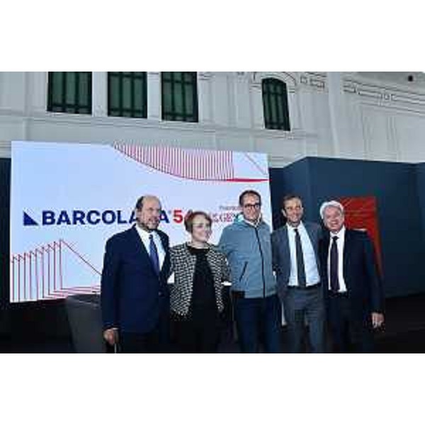 Foto di gruppo al termine della presentazione della 54. edizione della Barcolana - Foto di gruppo al termine della presentazione della 54. edizione della Barcolana