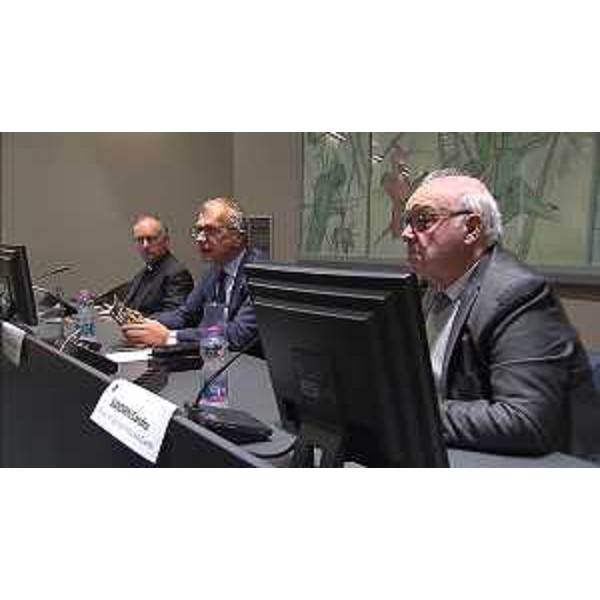 Il presidente Sandro Sandrin, il pesidente Piero Mauro Zanin e padre Antonio Spadaro - Il presidente Sandro Sandrin, il pesidente Piero Mauro Zanin e padre Antonio Spadaro