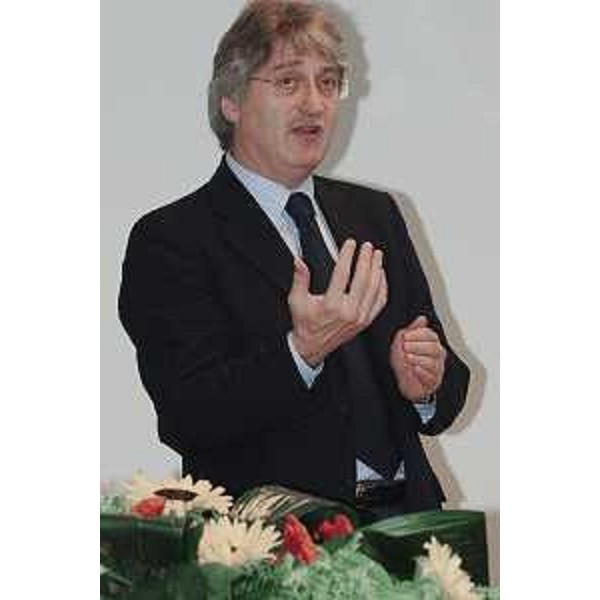 Renzo Tondo (Presidente Friuli Venezia Giulia) nella sede di Tolmezzo dell'Associazione degli Industriali di Udine. (Tolmezzo 18/06/08)