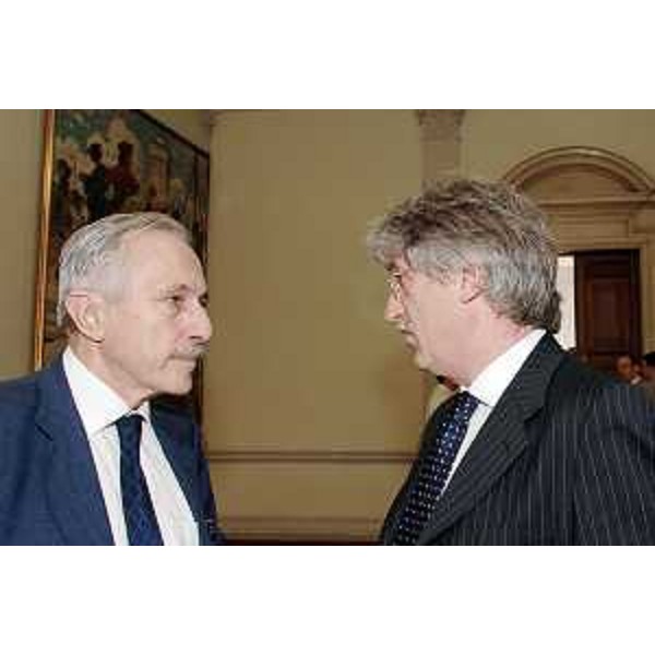 Renzo Tondo (Presidente Friuli Venezia Giulia) e Carlo Rizzuto (Presidente Sincrotrone Trieste) nella sede della Regione a Trieste. (Trieste 19/06/08) 