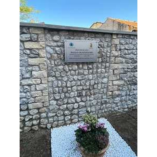 Il monumento in memoria di Paolo Cragnolino - Il monumento in memoria di Paolo Cragnolino